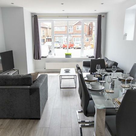 London Northwick Park Serviced Apartments By Riis Property Харроу Экстерьер фото