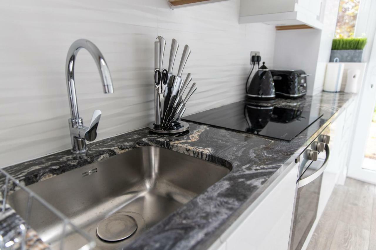 London Northwick Park Serviced Apartments By Riis Property Харроу Экстерьер фото