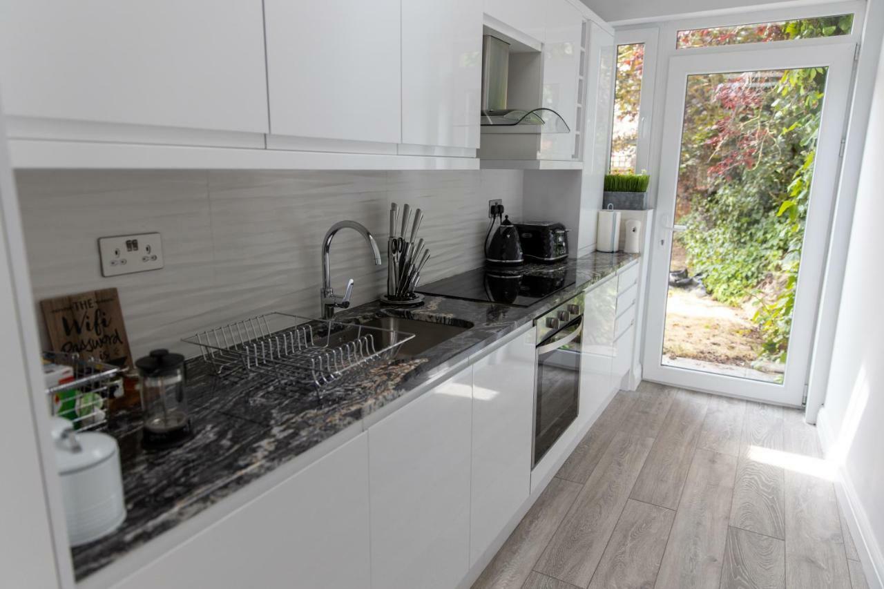 London Northwick Park Serviced Apartments By Riis Property Харроу Экстерьер фото