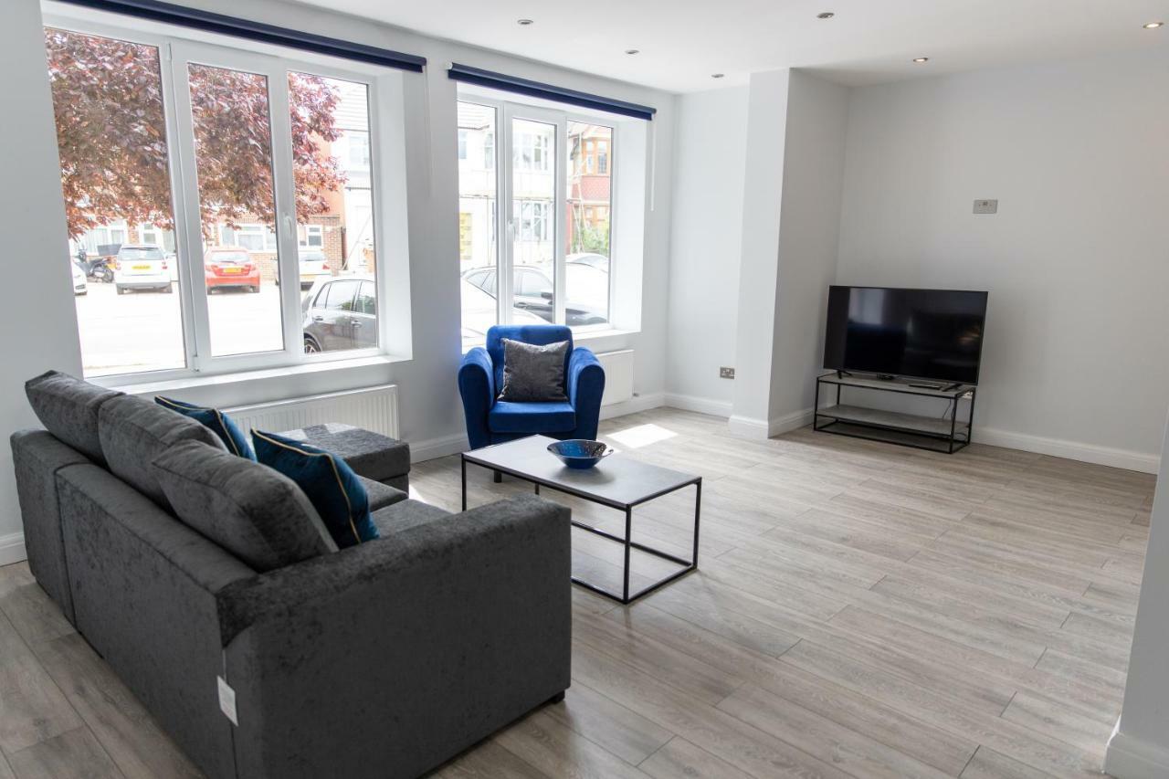 London Northwick Park Serviced Apartments By Riis Property Харроу Экстерьер фото